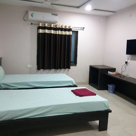 Hotel Indraprasth Balangir Kültér fotó