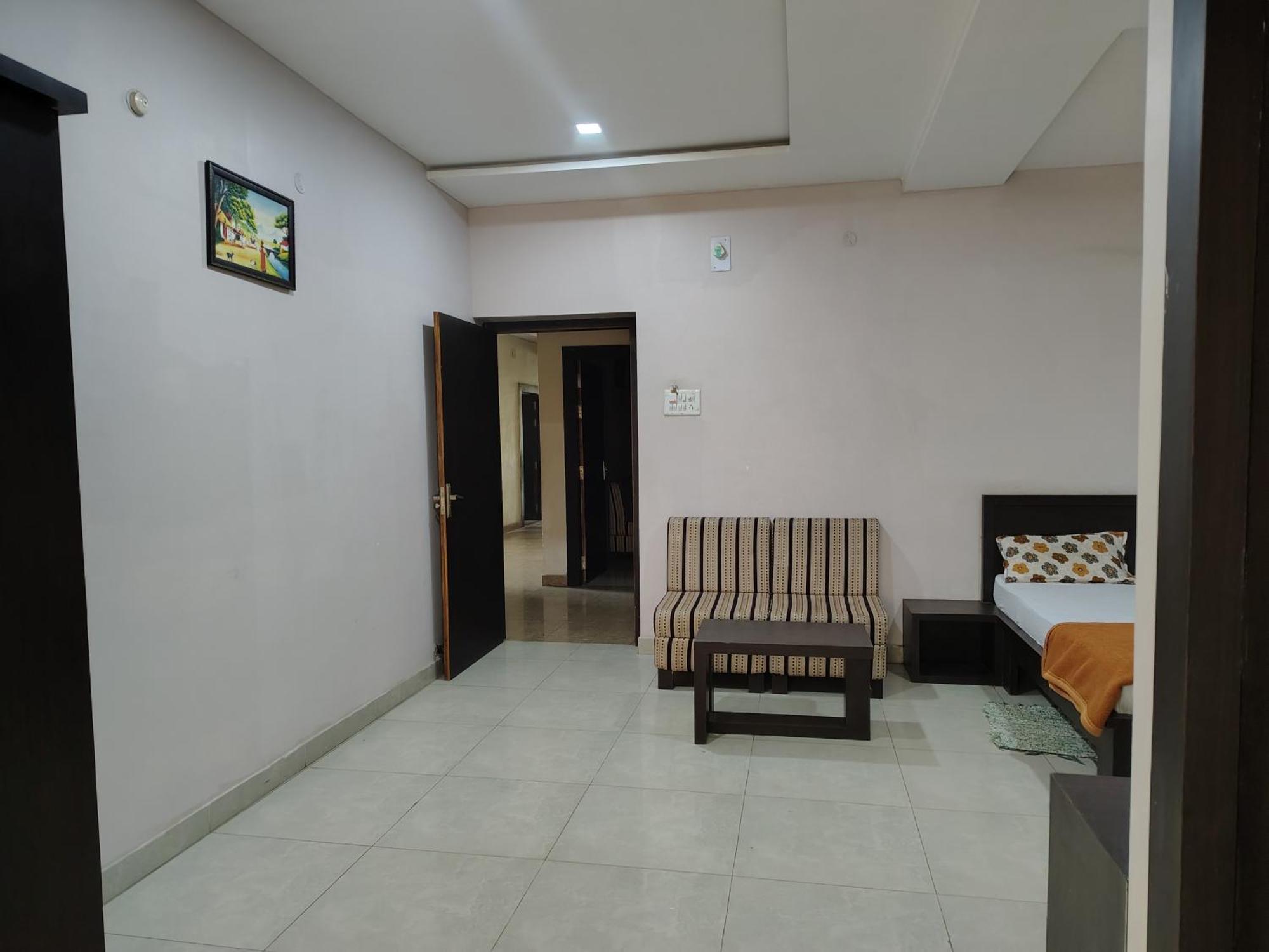 Hotel Indraprasth Balangir Kültér fotó